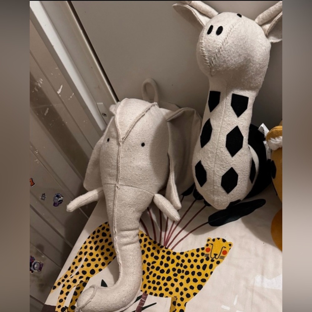 Elephant & Giraffe, Wall Mount Plush Decor for Kids room.